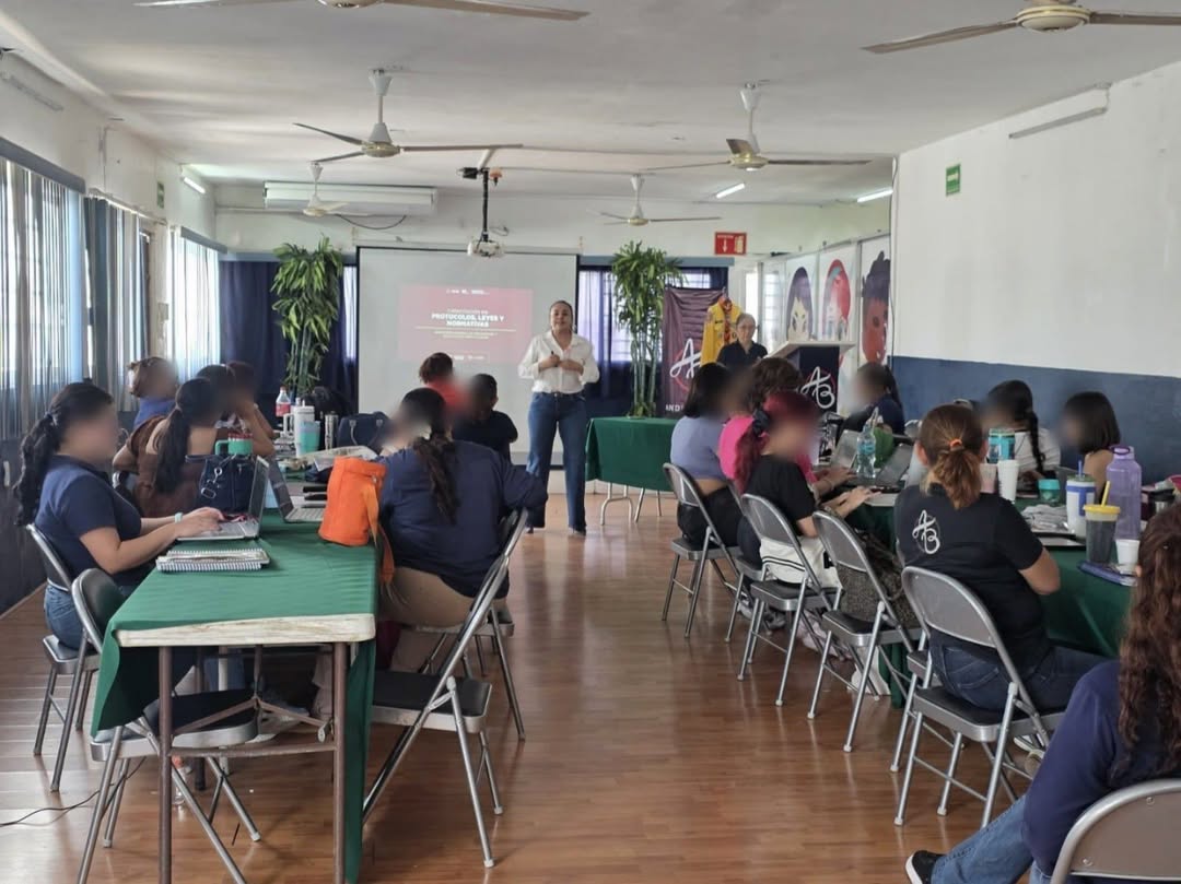 capacitacion-docentes-prevencion-escolar-veracruz Docentes del Colegio Andrew Bell en taller de prevención escolar en Veracruz