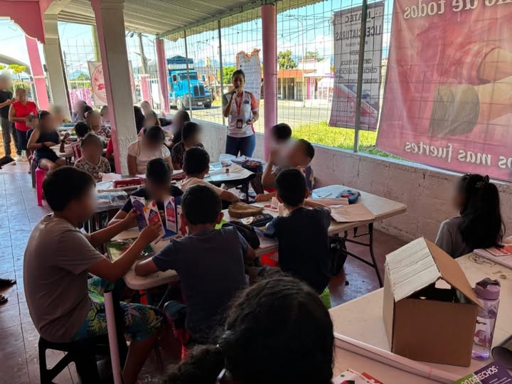 capacitacion-prevencion-acoso-escolar-fortin Niñas y niños durante capacitación sobre prevención del acoso escolar en Fortín