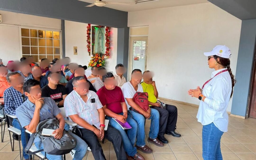 Capacita SSP Veracruz a líderes taxistas de Minatitlán en prevención y seguridad