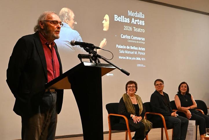 Carlos Converso recibe Medalla Bellas Artes 2026 por 50 años de trayectoria