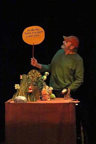 Carlos Converso recibe Medalla Bellas Artes 2026 por teatro de títeres