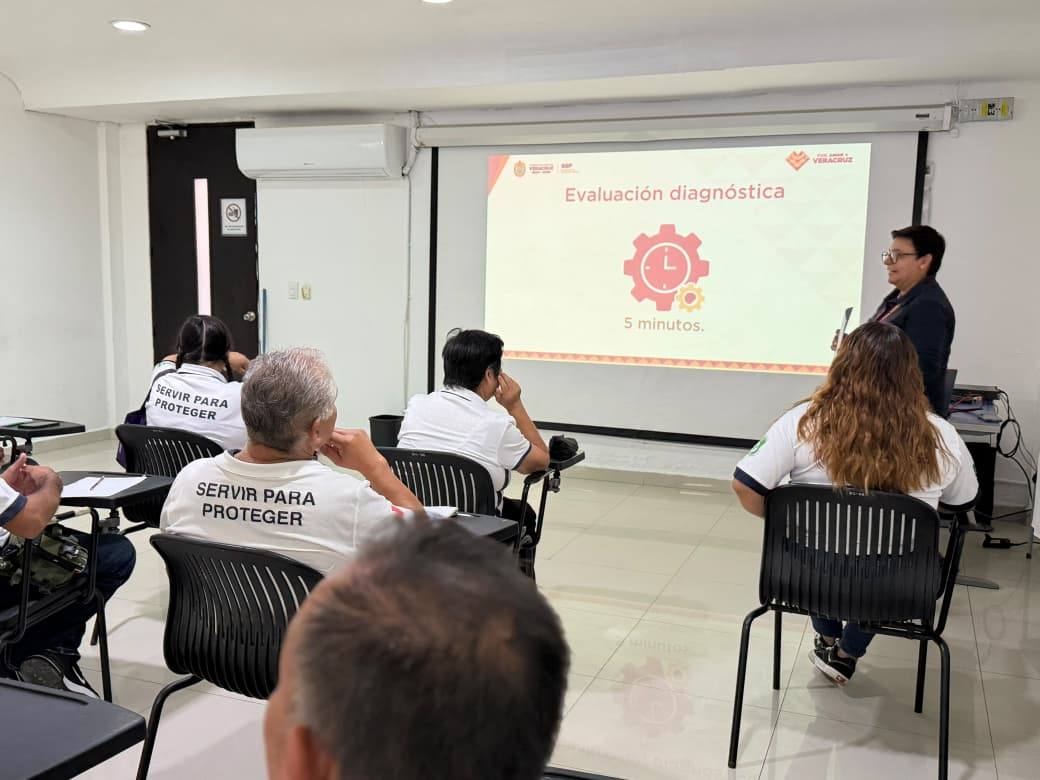 Personal de SSP durante el curso Igualdad y No Discriminación del CEISVer