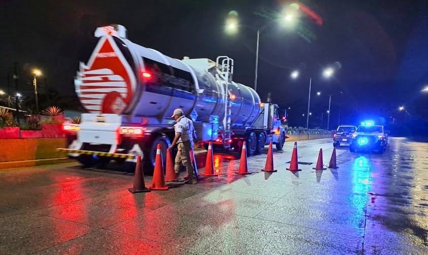 Cierre vial en Coatzacoalcos por incendio en zona industrial