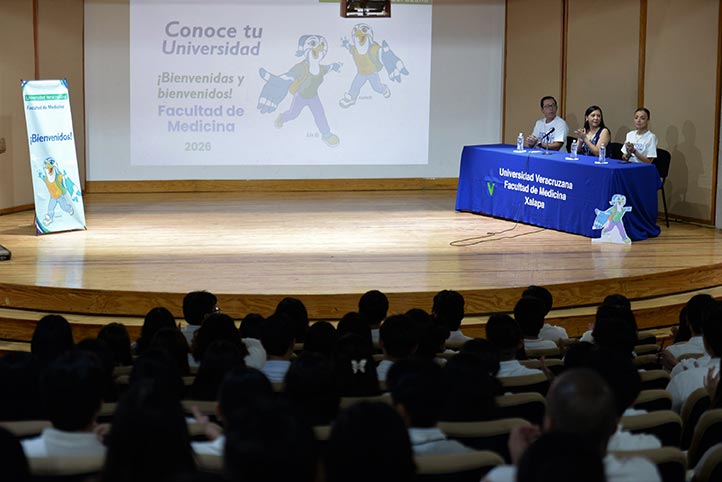 conoce-tu-universidad-2026-estudiantes-uv Estudiantes de nuevo ingreso durante actividades del programa Conoce tu Universidad 2026