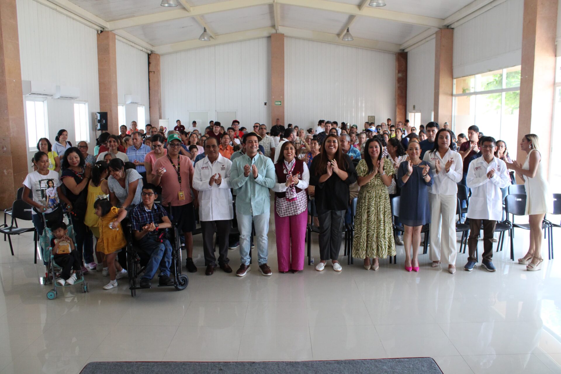 DIF Municipal de Veracruz entrega cerca de 100 credenciales de discapacidad