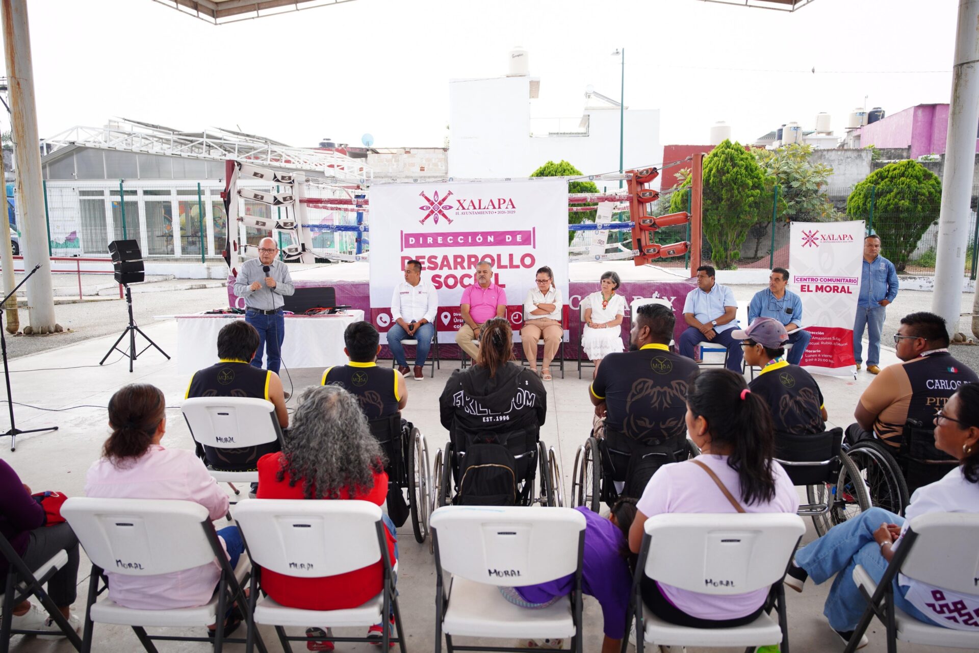 entrega-implementos-deportivos-paraatletismo-xalapa Alcaldesa entrega material deportivo al Club Pitbulls Xalapa