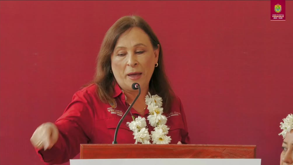 Entrega de mobiliario y útiles escolares en Zongolica para el ciclo escolar 2026-2027