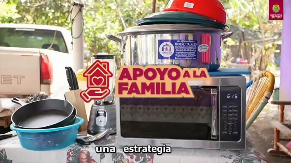 Entrega de programas Apoyo a la Familia y La Palabra en Xico