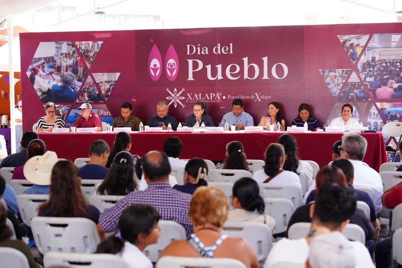 Alcaldesa encabeza jornada 29 del Día del Pueblo en Xalapa