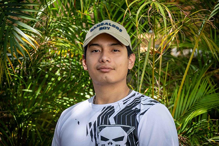 movilidad-academica-internacional-alumno-uv Adriel Xel Ha Hernández Ortega, alumno de la UV, durante movilidad académica internacional en India