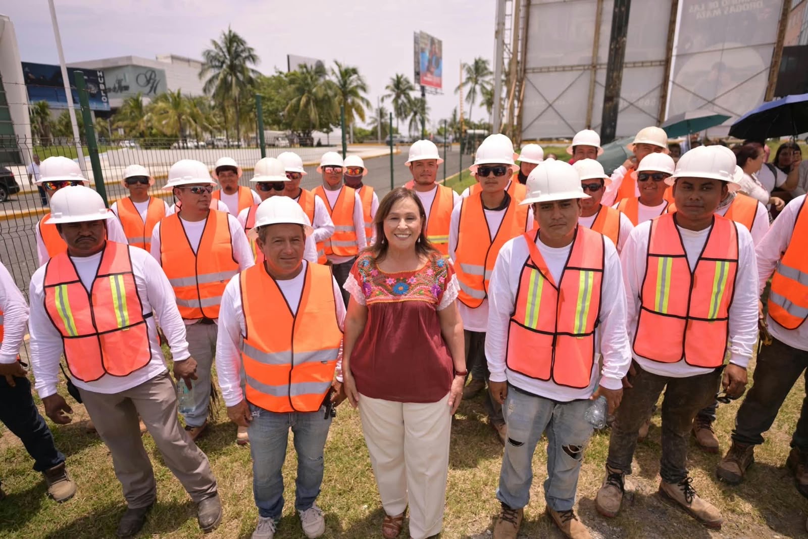 Rocío Nahle inicia ampliación del World Trade Center Veracruz