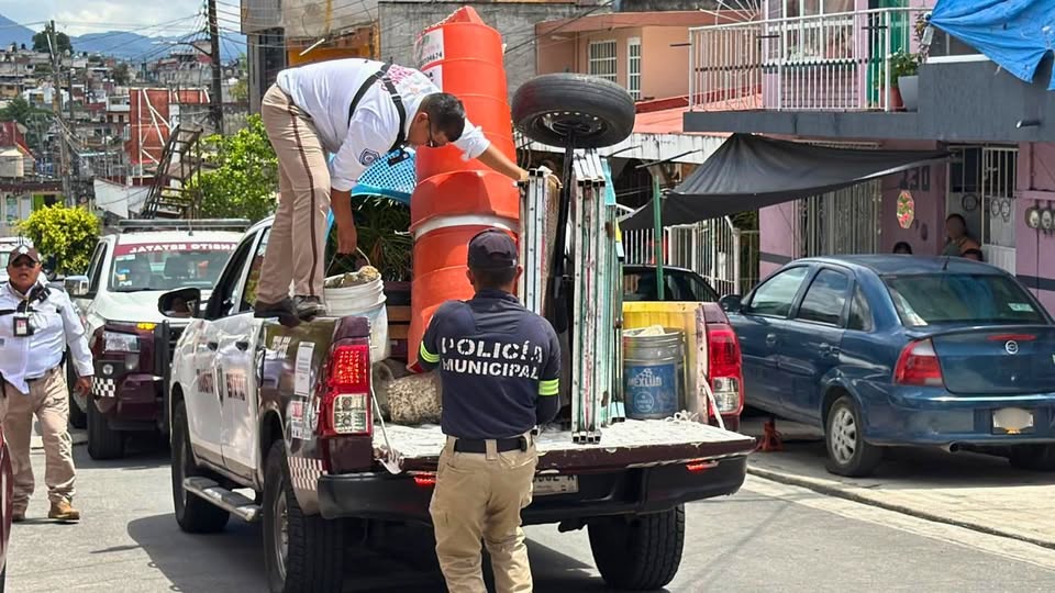 Operativo de tránsito en colonia Revolución de Xalapa