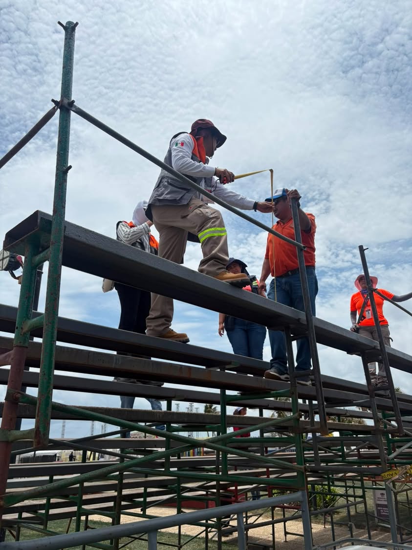 Protección Civil supervisa instalaciones del Festival del Mar en Coatzacoalcos