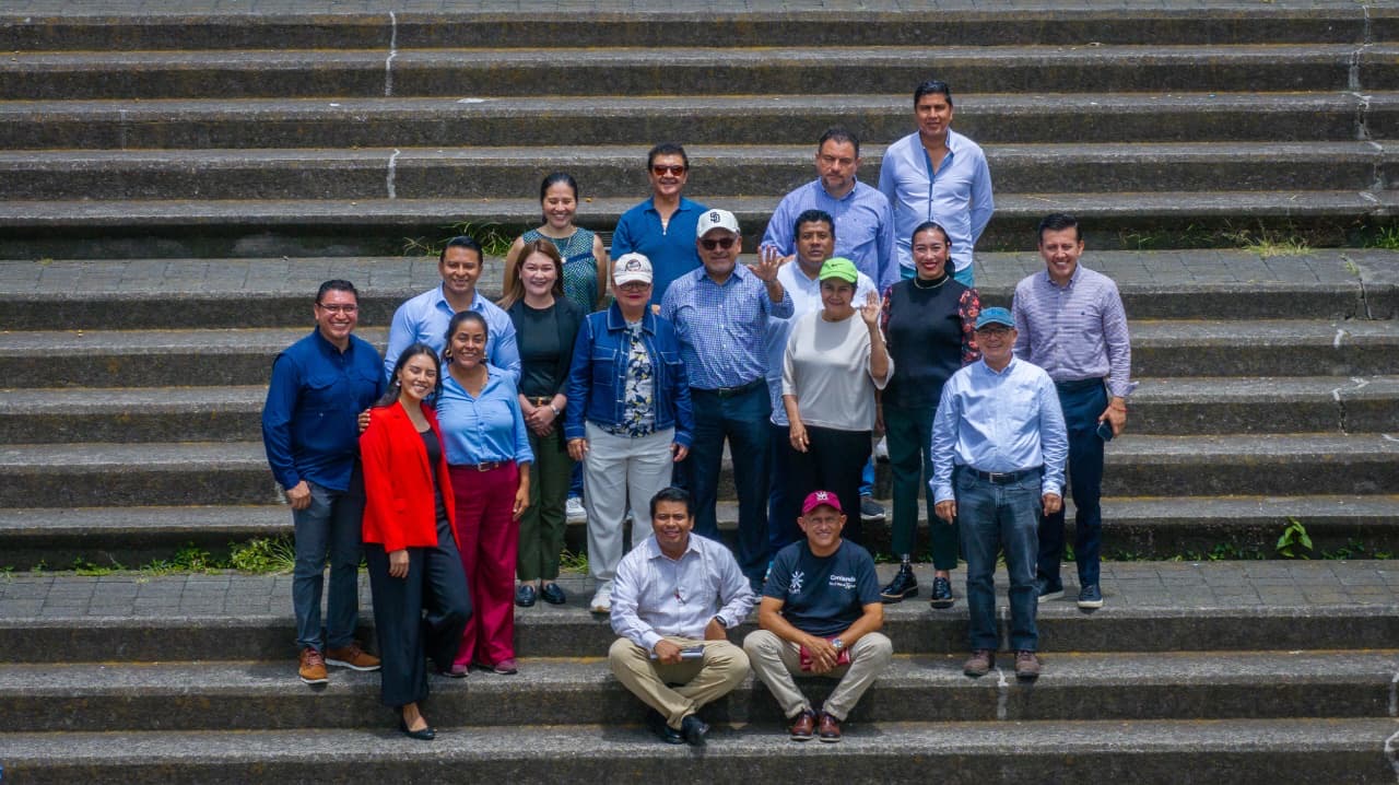 Autoridades municipales supervisan la rehabilitación del Paseo de los Lagos en Xalapa
