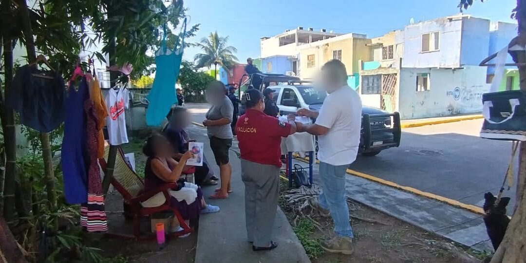 Conforma Redes de Atención Vecinal en Medellín y Veracruz