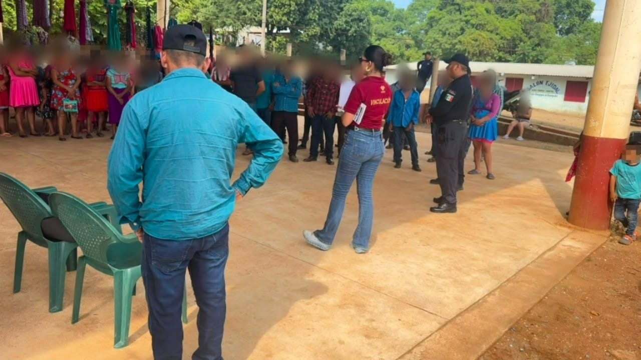 Capacitación de la SSP Veracruz a vecinos de Tierra Nueva, Hueyapan de Ocampo