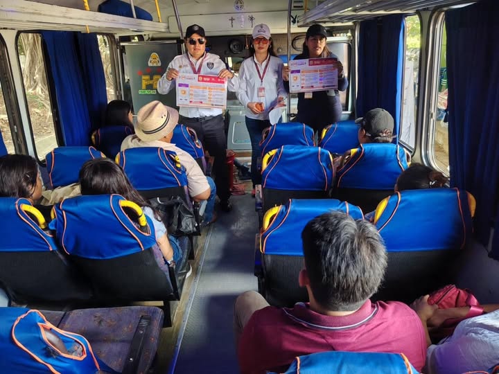 SSP Veracruz imparte pláticas sobre uso responsable del 911 en cinco municipios