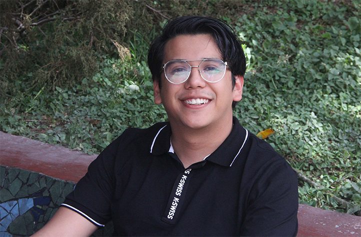 Estudiante de la UV explora la memoria colectiva desde el teatro documental