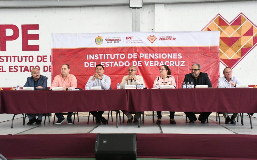 Organizaciones sindicales reciben orientación sobre trámites del IPE