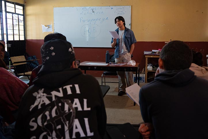 Estudiantes UV llevan lectoescritura a comunidades rurales con Palabras que vuelan