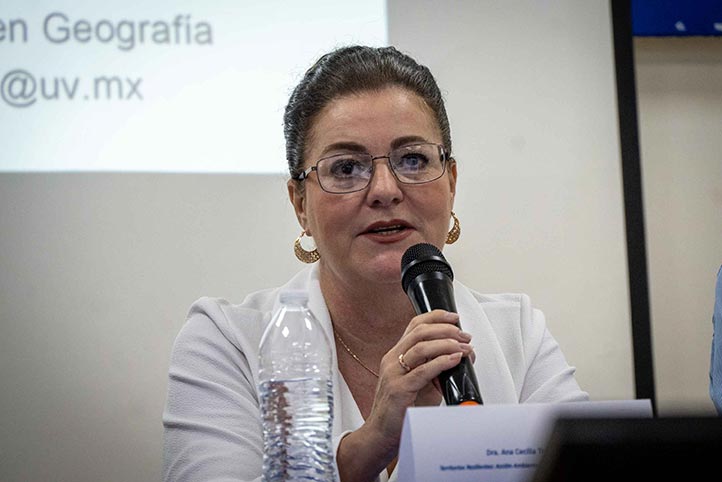UV reúne especialistas para discutir resiliencia ambiental y climática