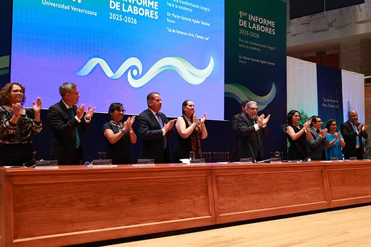 UV: rector llama a la unidad en su Primer Informe de Labores