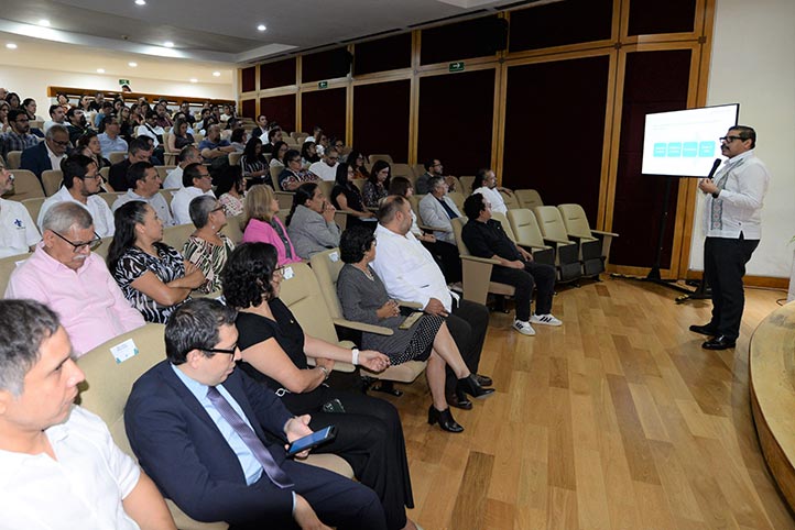 UV presenta plan para ampliar matrícula y calidad en Xalapa