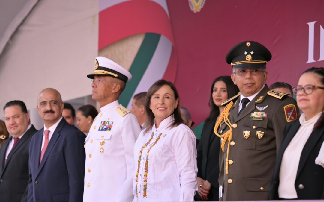 Desfile Cívico Militar en Xalapa por el 216 aniversario de la Independencia