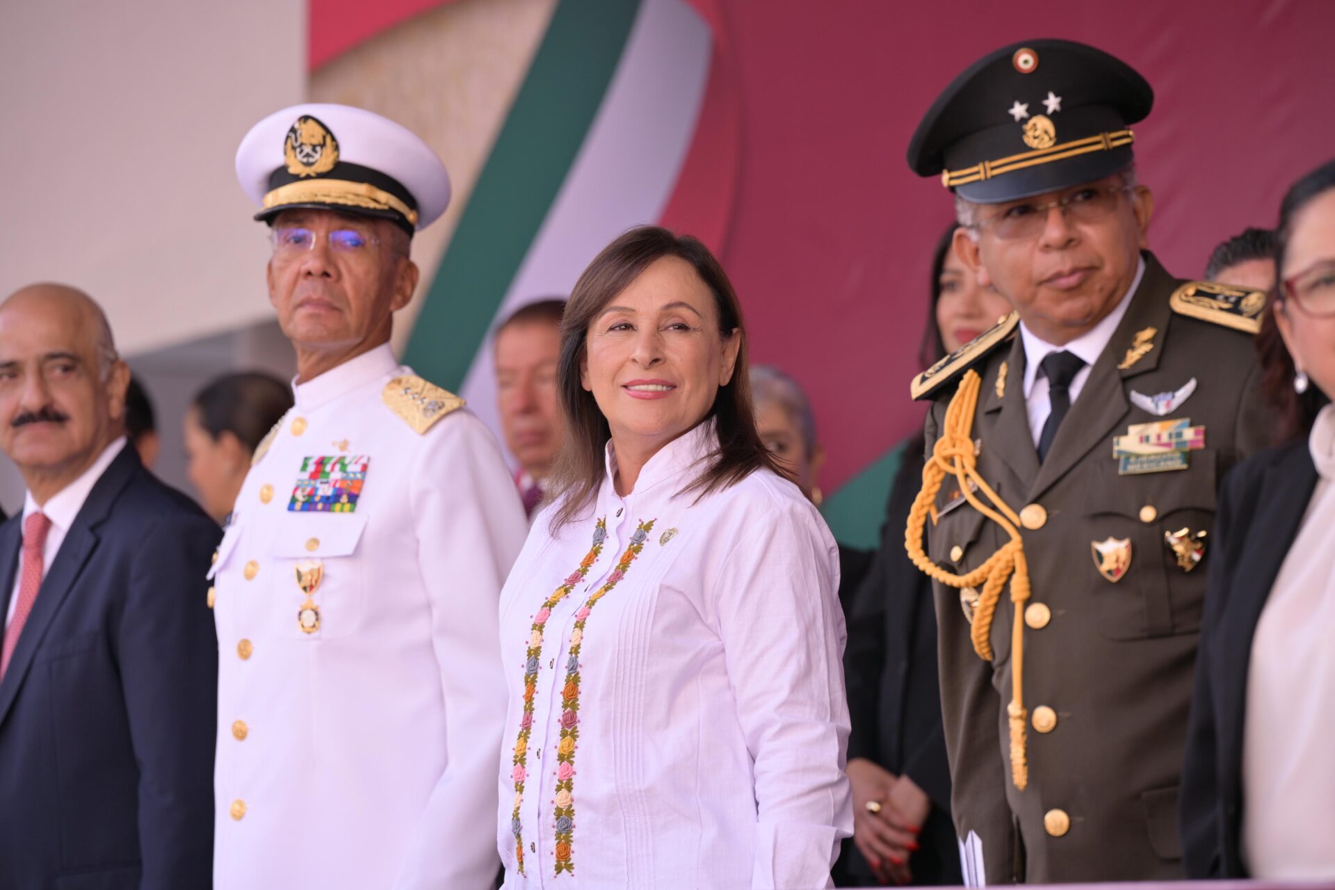 Desfile Cívico Militar en Xalapa por el 216 aniversario de la Independencia