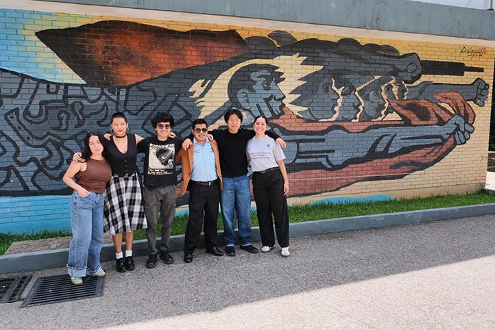 Estudiantes UV llevan lectoescritura a comunidades rurales con Palabras que vuelan