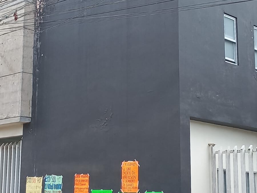 Piden investigar a la madre del menor; protestan en Pacho Viejo