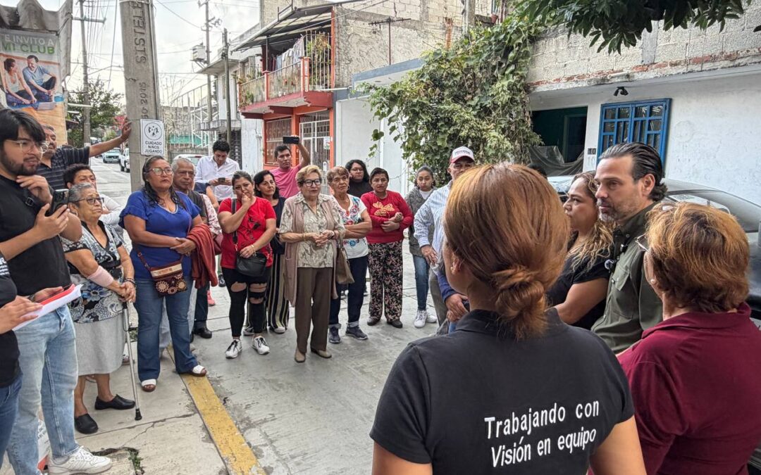 Fundación TVe entrega tinacos en fraccionamiento Sebastián Lerdo de Tejada de Xalapa