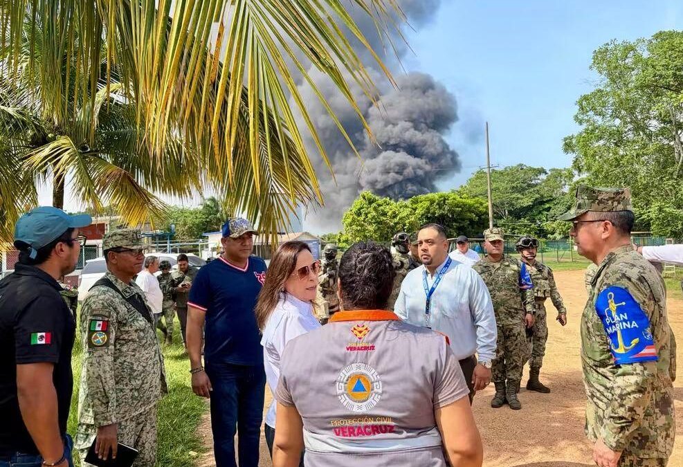 Incendio en planta de sal de Jáltipan está controlado; 238 evacuados