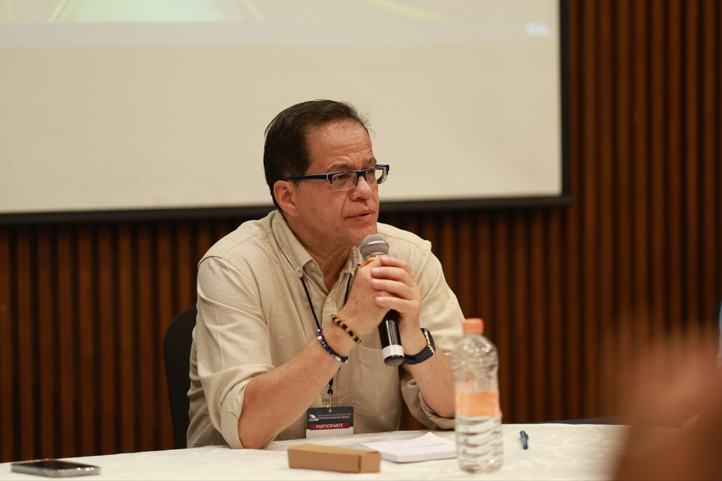 Recuerdan legado académico y humano del historiador Eric Van Young