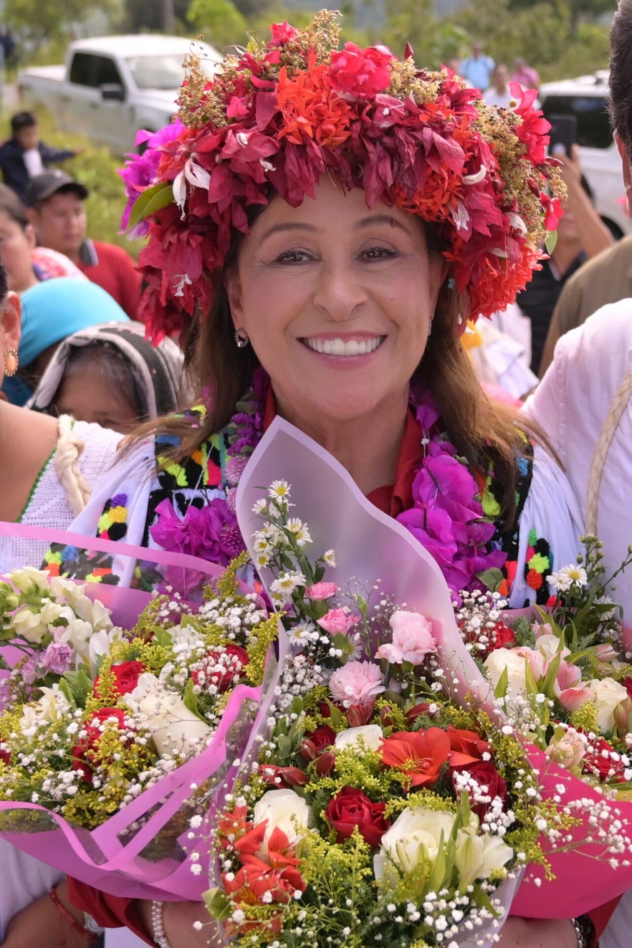 Nahle inaugura 1.8 km de camino en Zontecomatlán-Huayacocotla