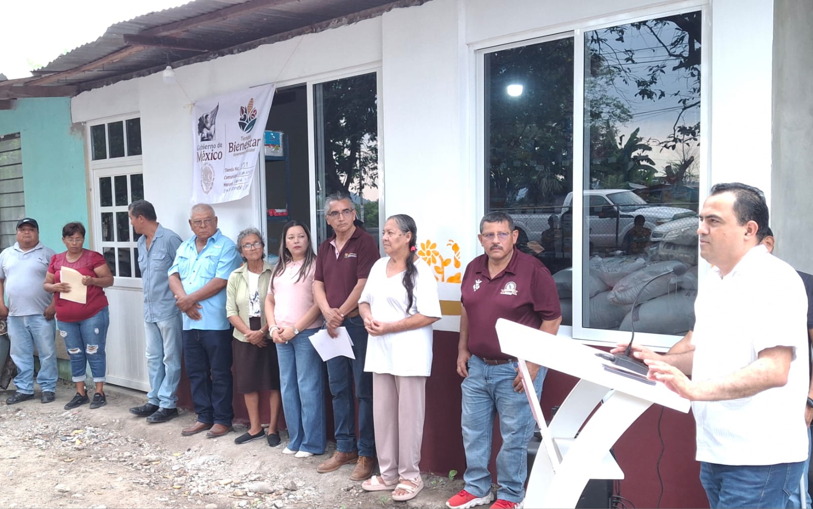 Inaugura DIF Álamo tienda Bienestar en Agua Nacida