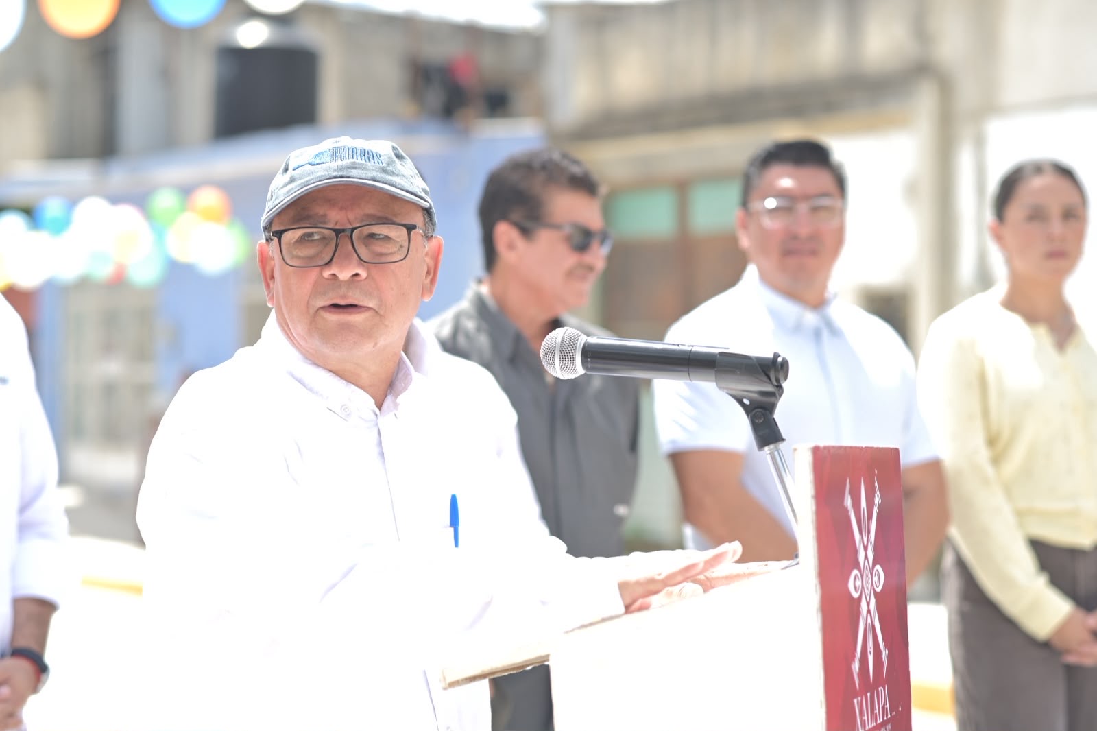Entrega Griego pavimentación en Ampliación Renacimiento y Carolino Anaya