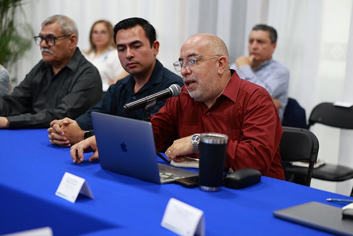 UV dialoga con estudiantes sobre bienestar integral en región Xalapa