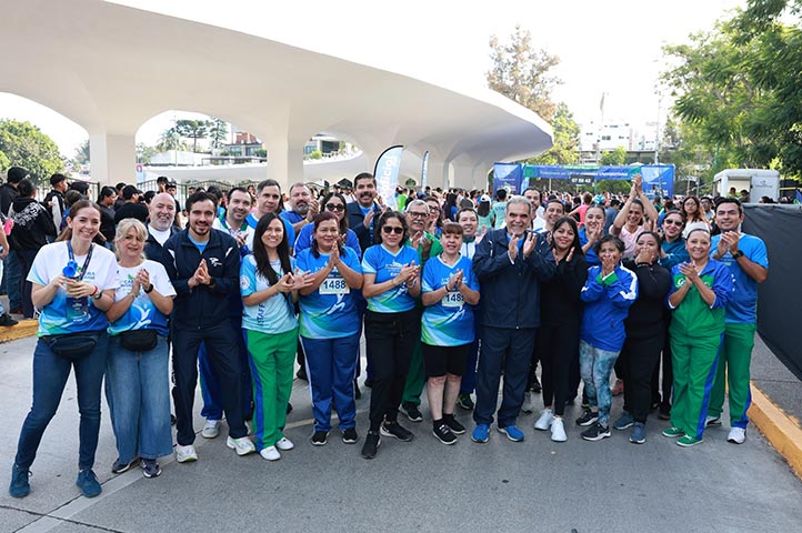 UV reúne a 2 mil corredores en la carrera “¡La paz nos mueve!”