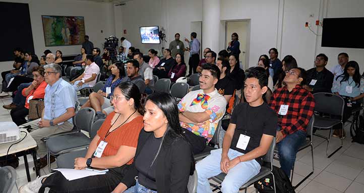 UV inaugura simposio internacional de investigación y docencia