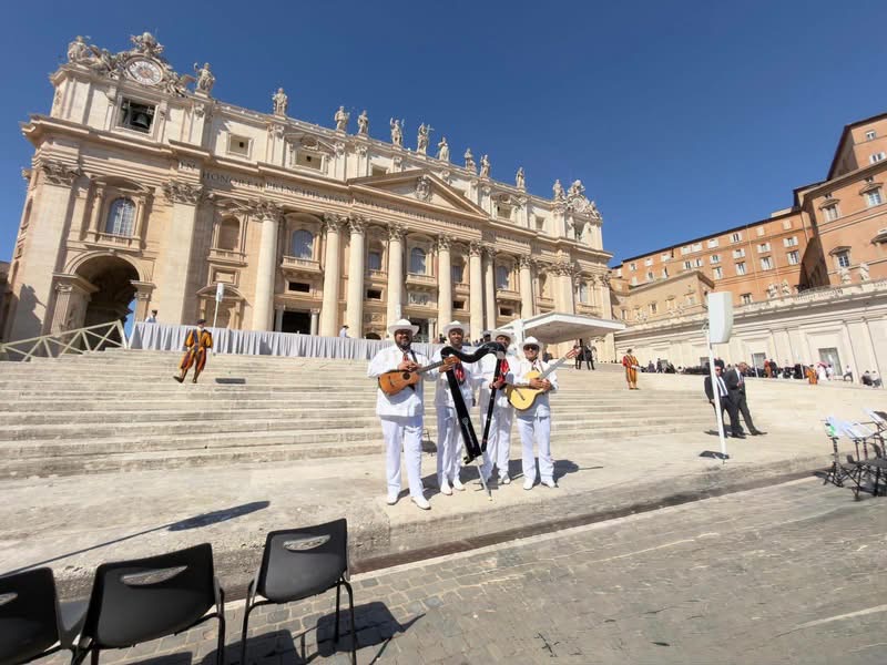 Artistas de Xalapa llevan el son jarocho al Vaticano