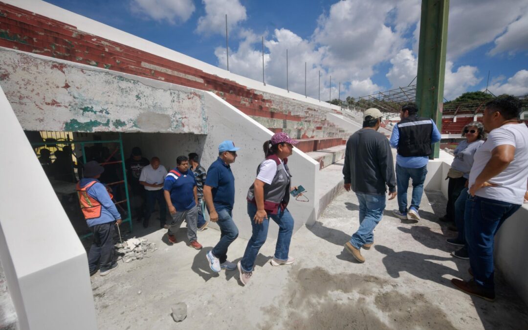 Supervisa Daniela Griego obras en Deportivo Colón y Paseo de Los Lagos