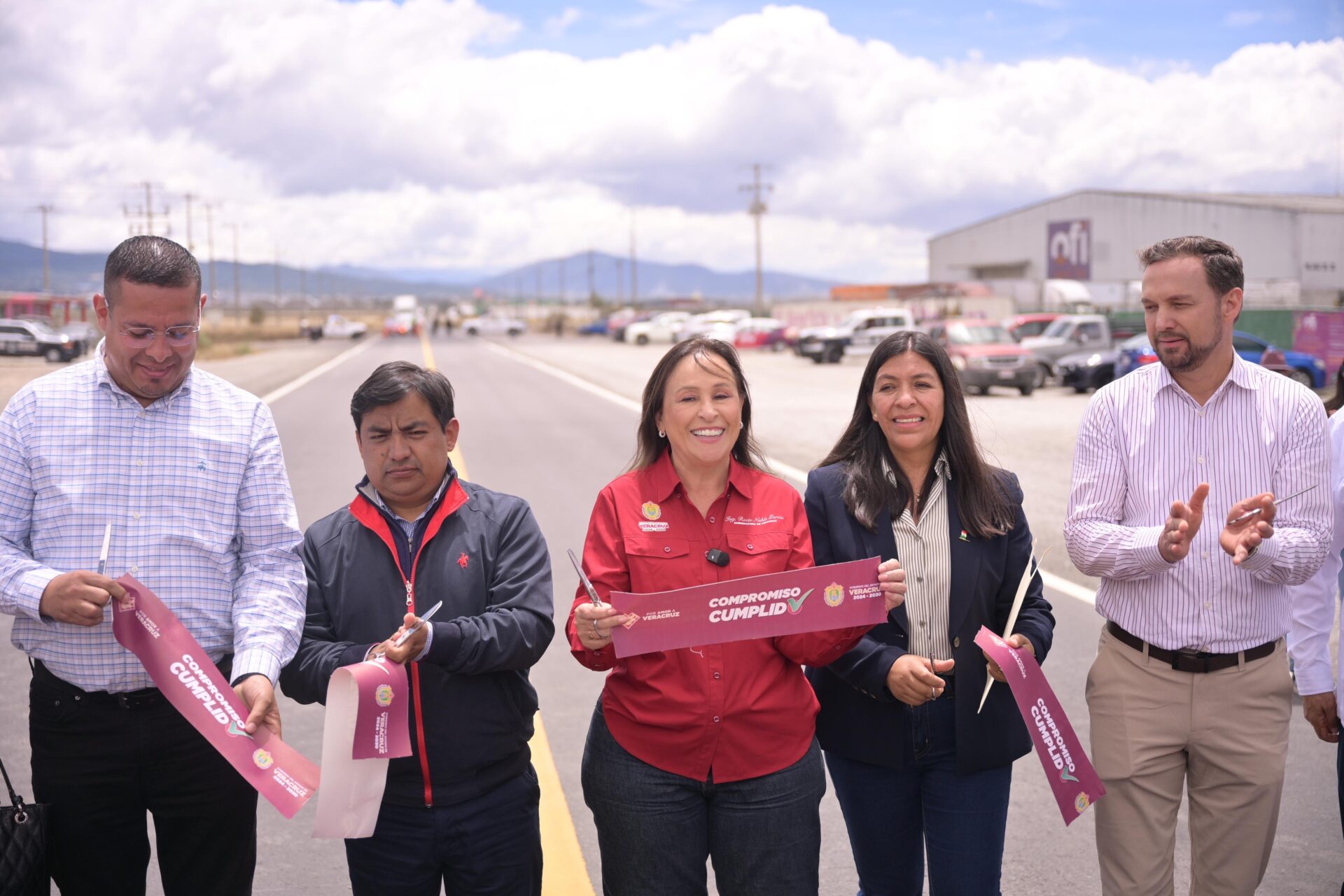 Entregan 25.7 km rehabilitados de la carretera Atzalan–Perote