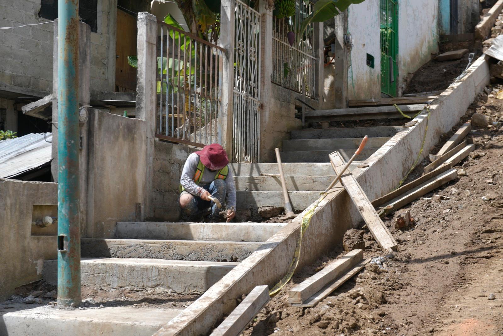 tres-obras-colonia-rotarias-xalapa Obras de pavimentación en la colonia Rotarias de Xalapa