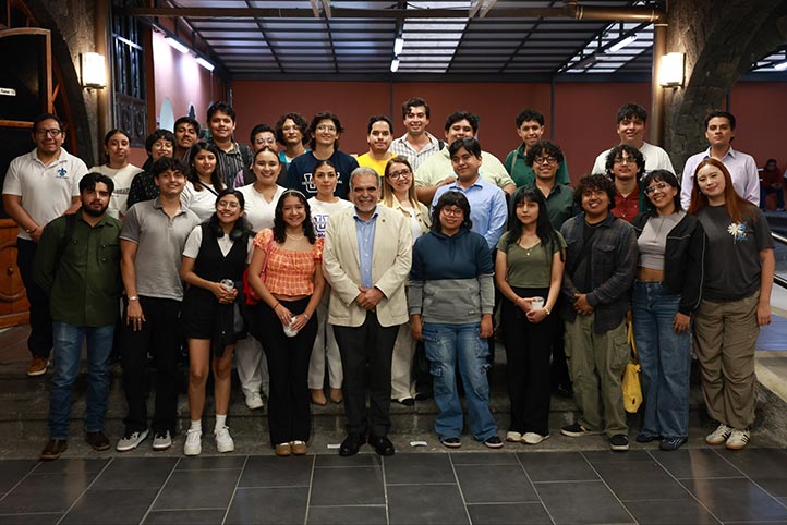 Consejeros estudiantiles de la UV en jornada sobre bienestar en Casa del Lago