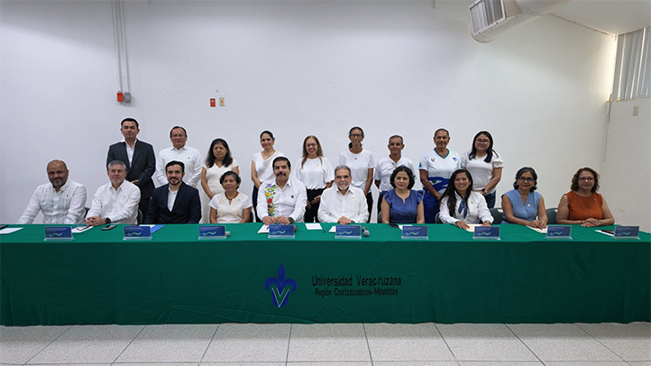 Amairani Alonso Vega durante su toma de protesta como titular de la DADUV