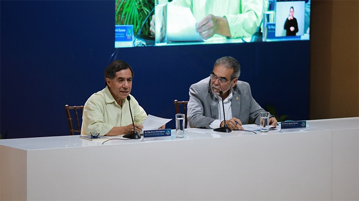 Analizan en la UV la doctrina Monroe y el ascenso de la ultraderecha