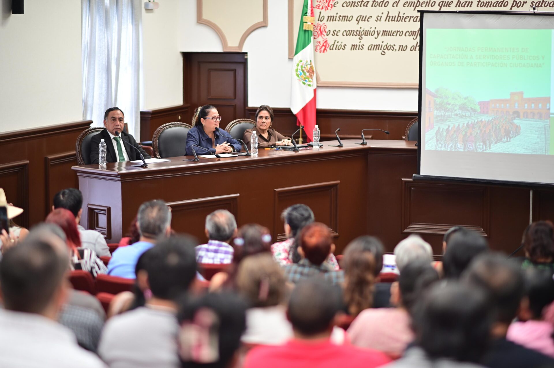 Capacitación del Orfis a integrantes de los Comités de Contraloría Social en Xalapa