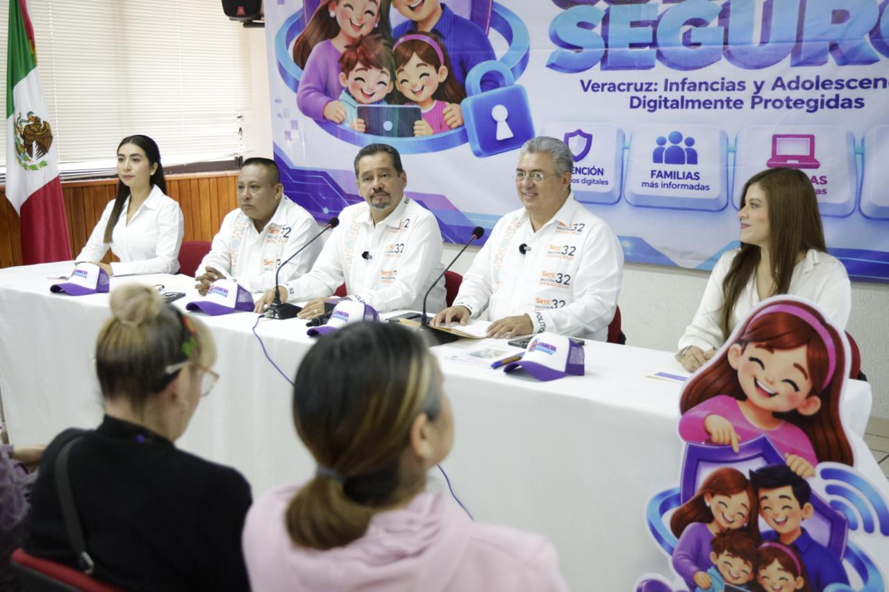 Coordinadores del SNTE Sección 32 en la presentación de Conecta Seguro
