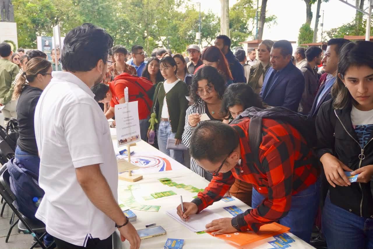 Feria Nacional de Empleo para Grupos Vulnerables en Xalapa